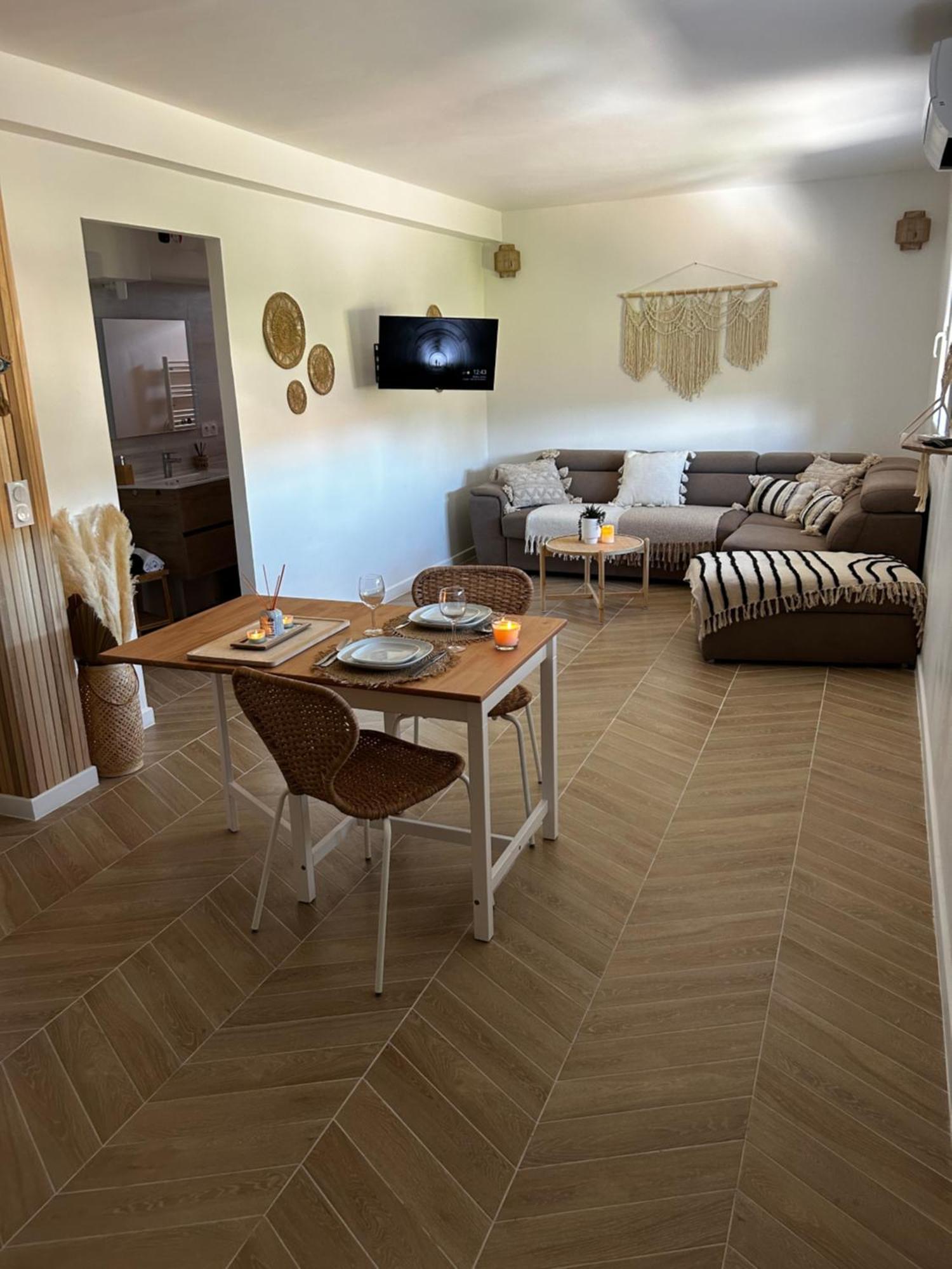 Le Namaste Apartment Ла Сиота Екстериор снимка